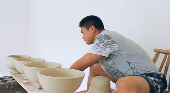 崇青尚白 陶瓷制作流程 